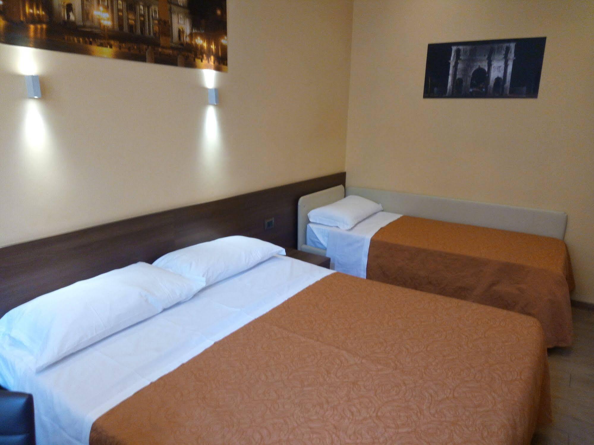 LA GRANDE BELLEZZA AFFITTACAMERE - Hostel Reviews (Rome, Italy)